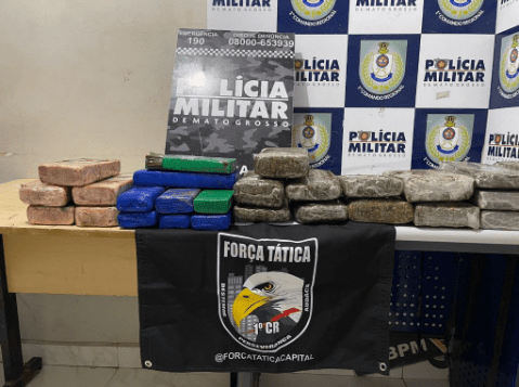Dupla é presa na Fernando Corrêa com mala recheada de drogas