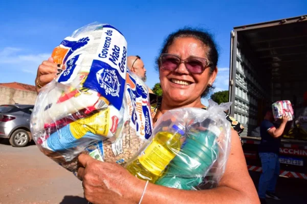Programa SER Família Solidário distribui 280 mil cestas em MT