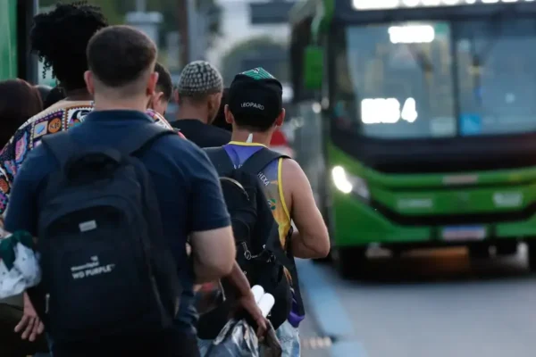 Passagem de ônibus no Rio sobe para R$ 5 a partir de domingo