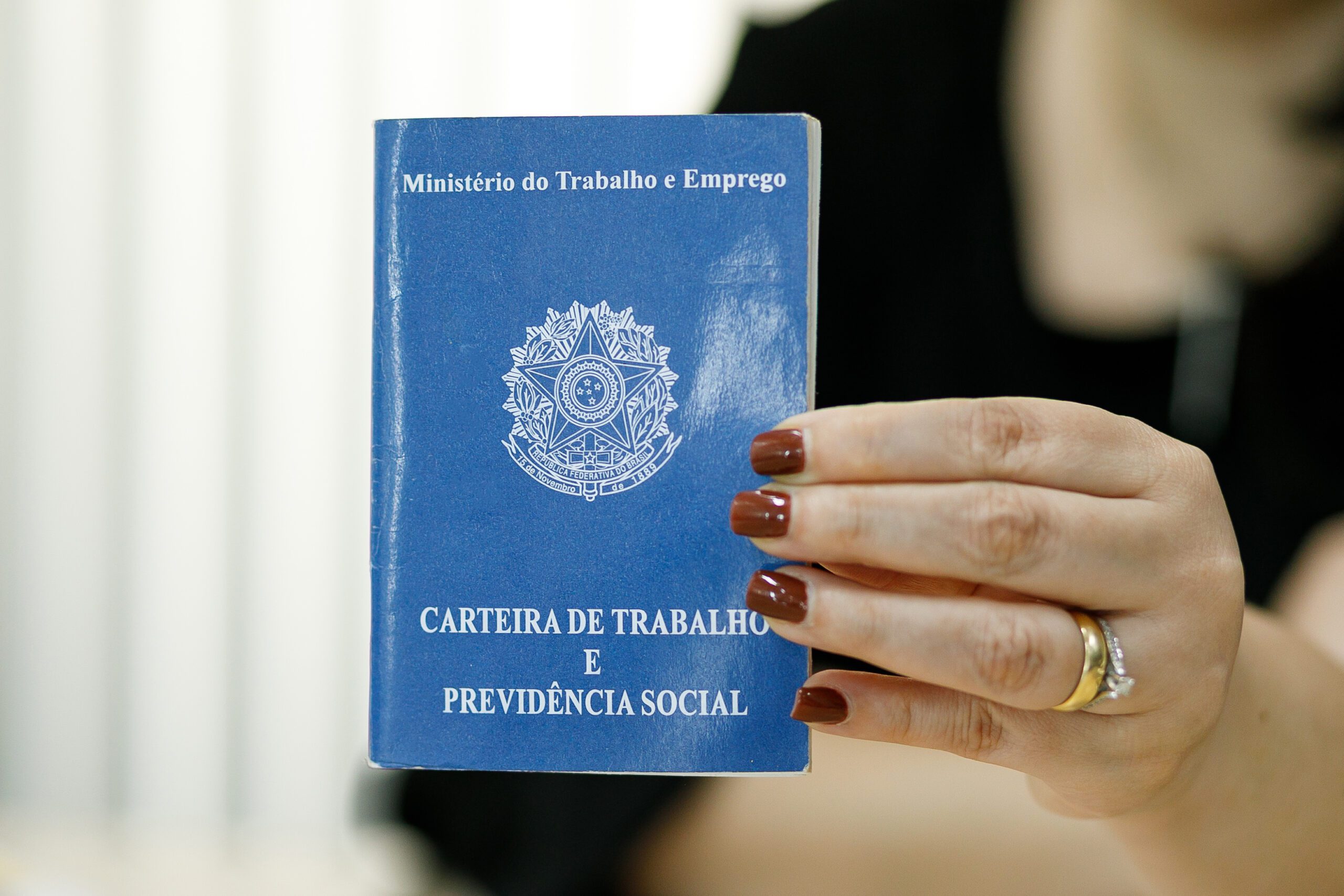 Sine oferece vaga para Mestre de Obras sem experiência com salário de R$ 4 mil
